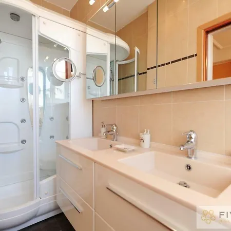 Le Majestic Promenade - Five Stars House * Nice
