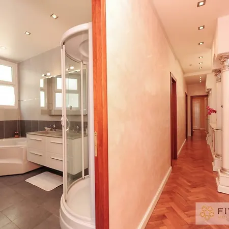 Le Majestic Promenade - Five Stars House * Nice