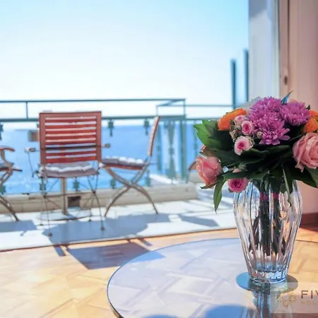 Le Majestic Promenade - Five Stars House Apartment