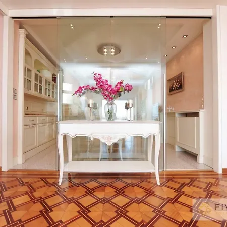 Le Majestic Promenade - Five Stars House Nice