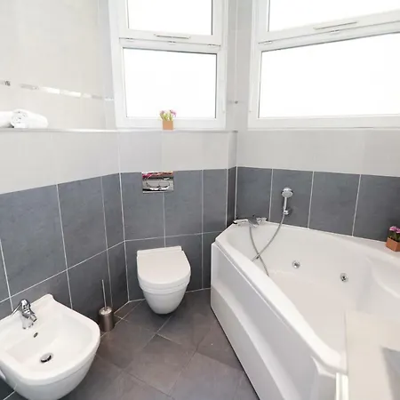 Apartment Le Majestic Promenade - Five Stars House