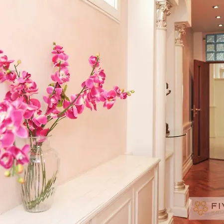 Le Majestic Promenade - Five Stars House Apartmán *